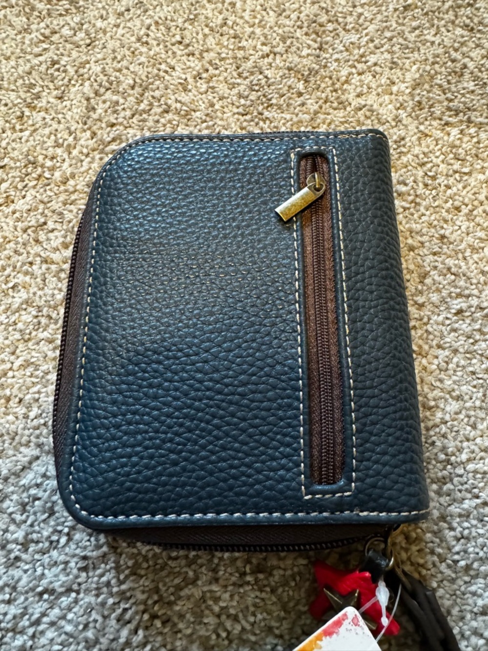 CHALA Brown Horse Wallet & Keychain Set - Picture 4 of 7